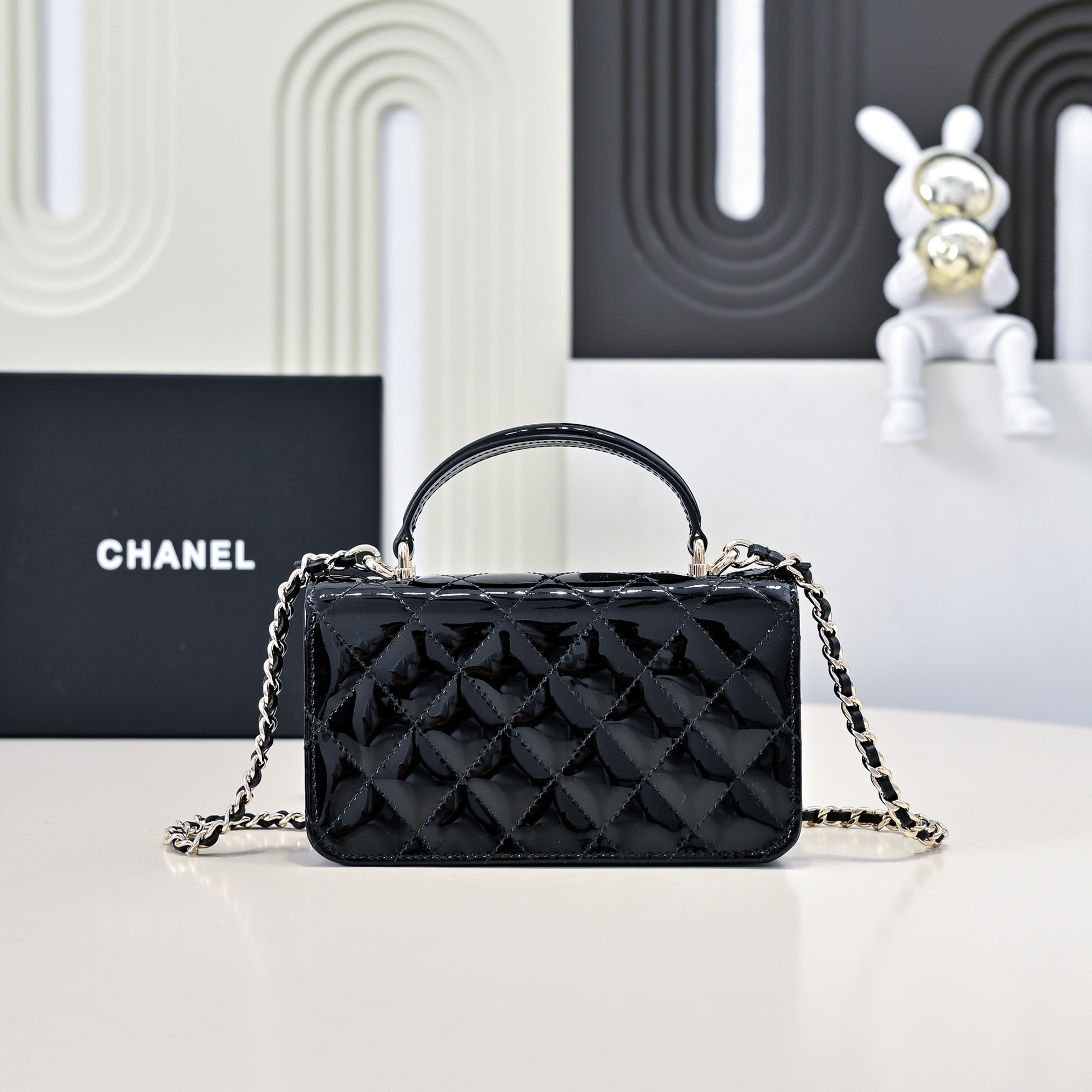 CHANEL Mini Classic Handbag With Top Handle 20x12x6cm