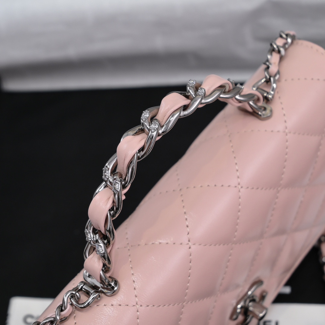 Chanel Clutch With Chain 19x12x3.5cm