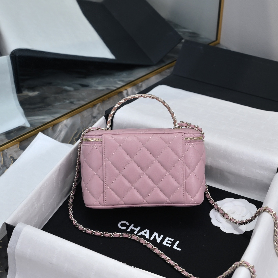 Chanel Clutch With Chain 10x16x8cm