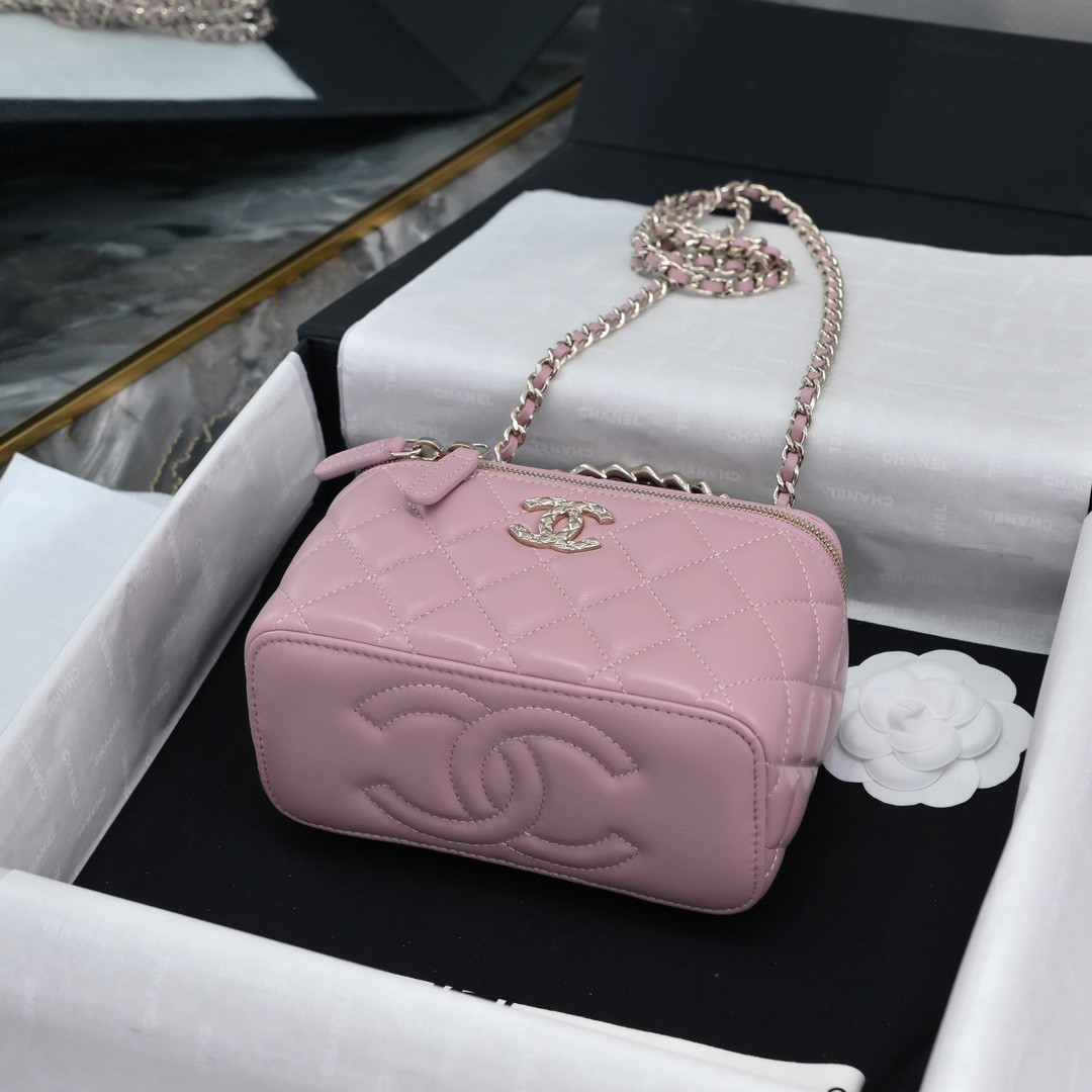 Chanel Clutch With Chain 10x16x8cm