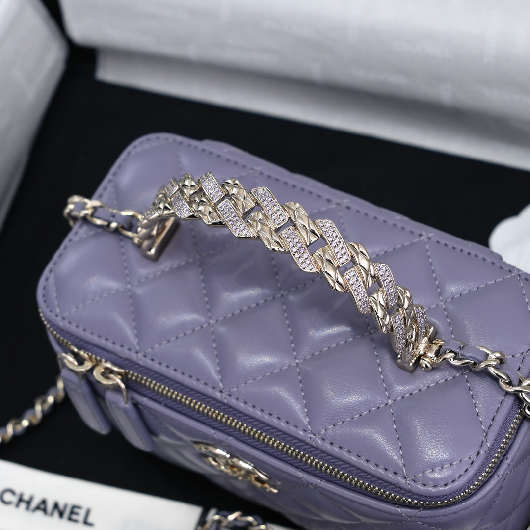 Chanel Clutch With Chain 10x16x8cm
