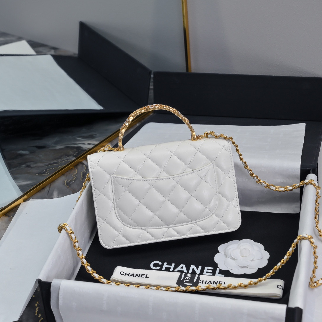 Chanel Clutch With Chain 19cm