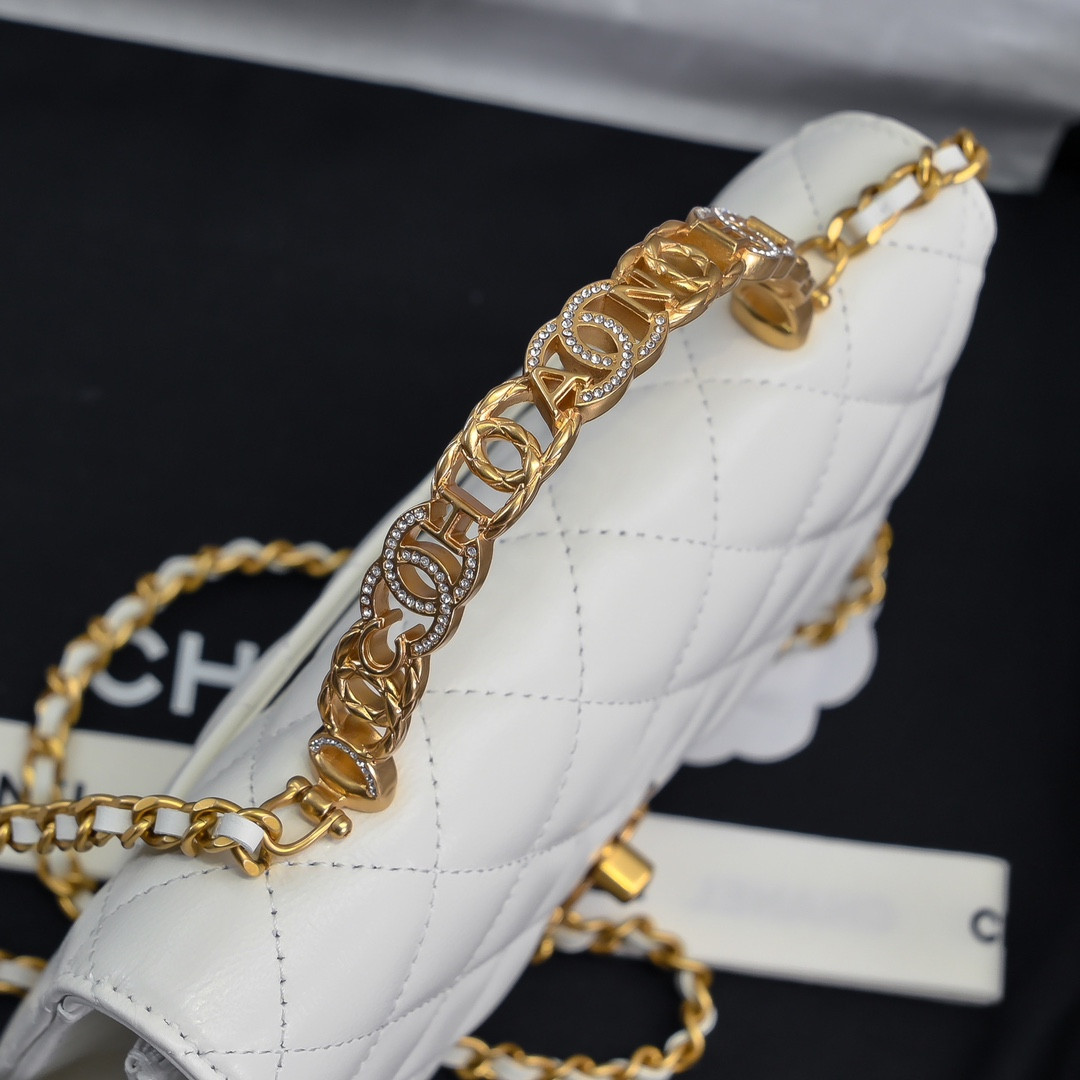 Chanel Clutch With Chain 19cm