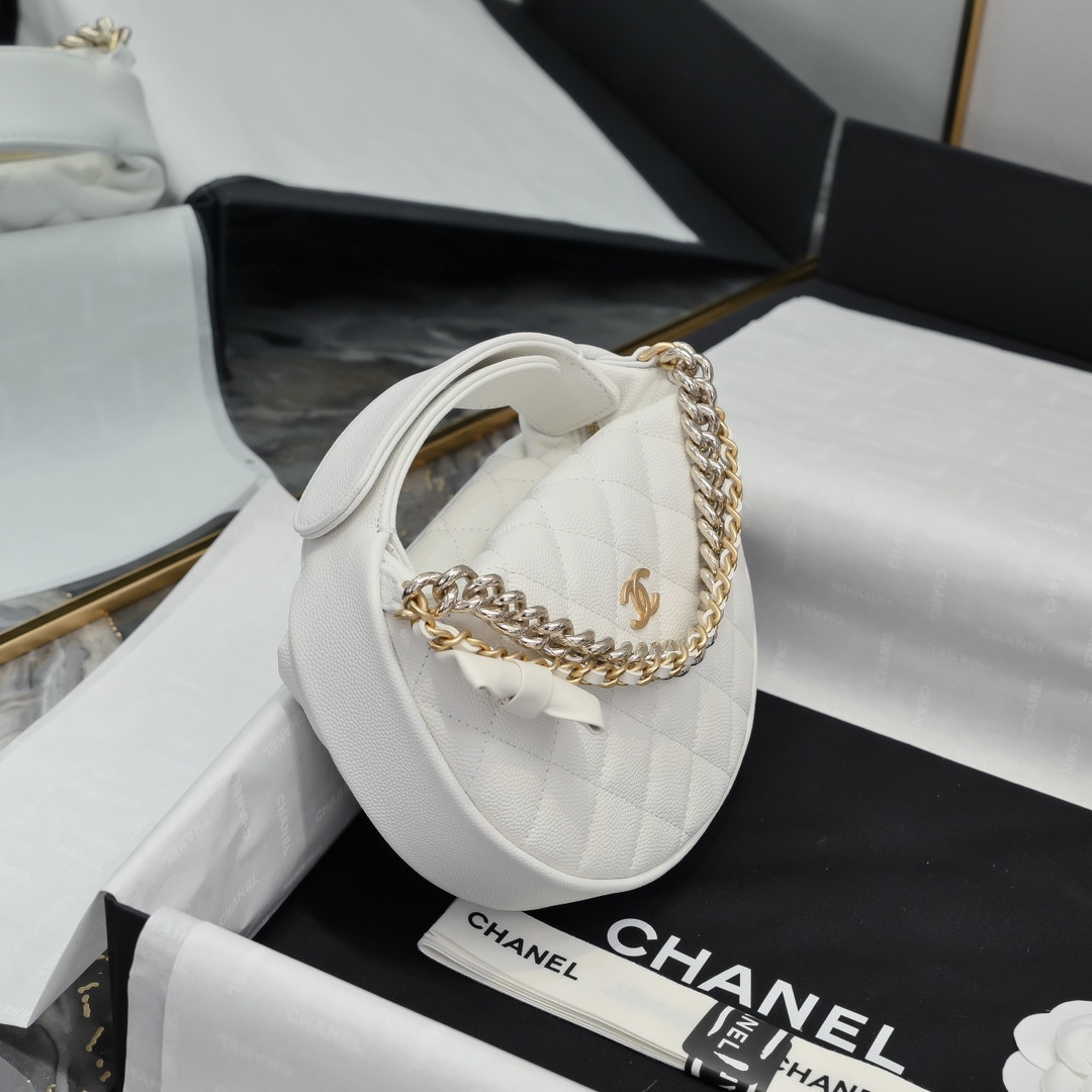 Chanel Clutch 18x17x8cm