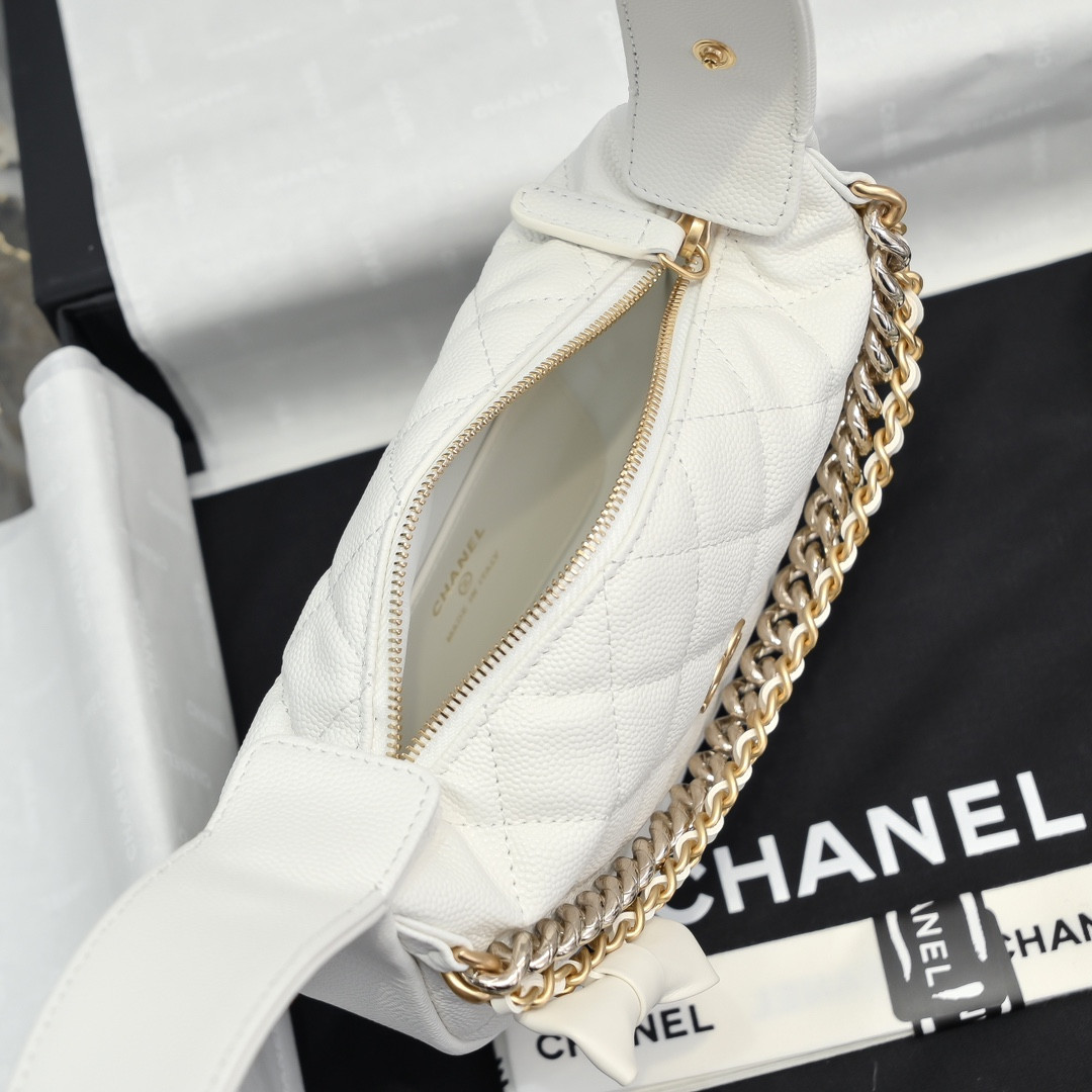 Chanel Clutch 18x17x8cm