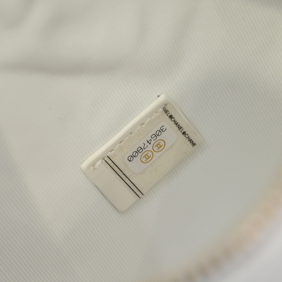 Chanel Clutch 18x17x8cm