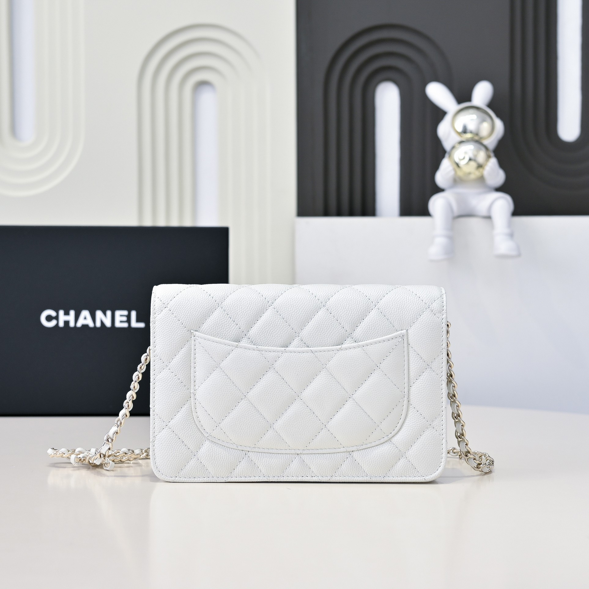CHANEL WOC CLASSIC WALLET ON CHAIN 12.3x19.2x3.5cm