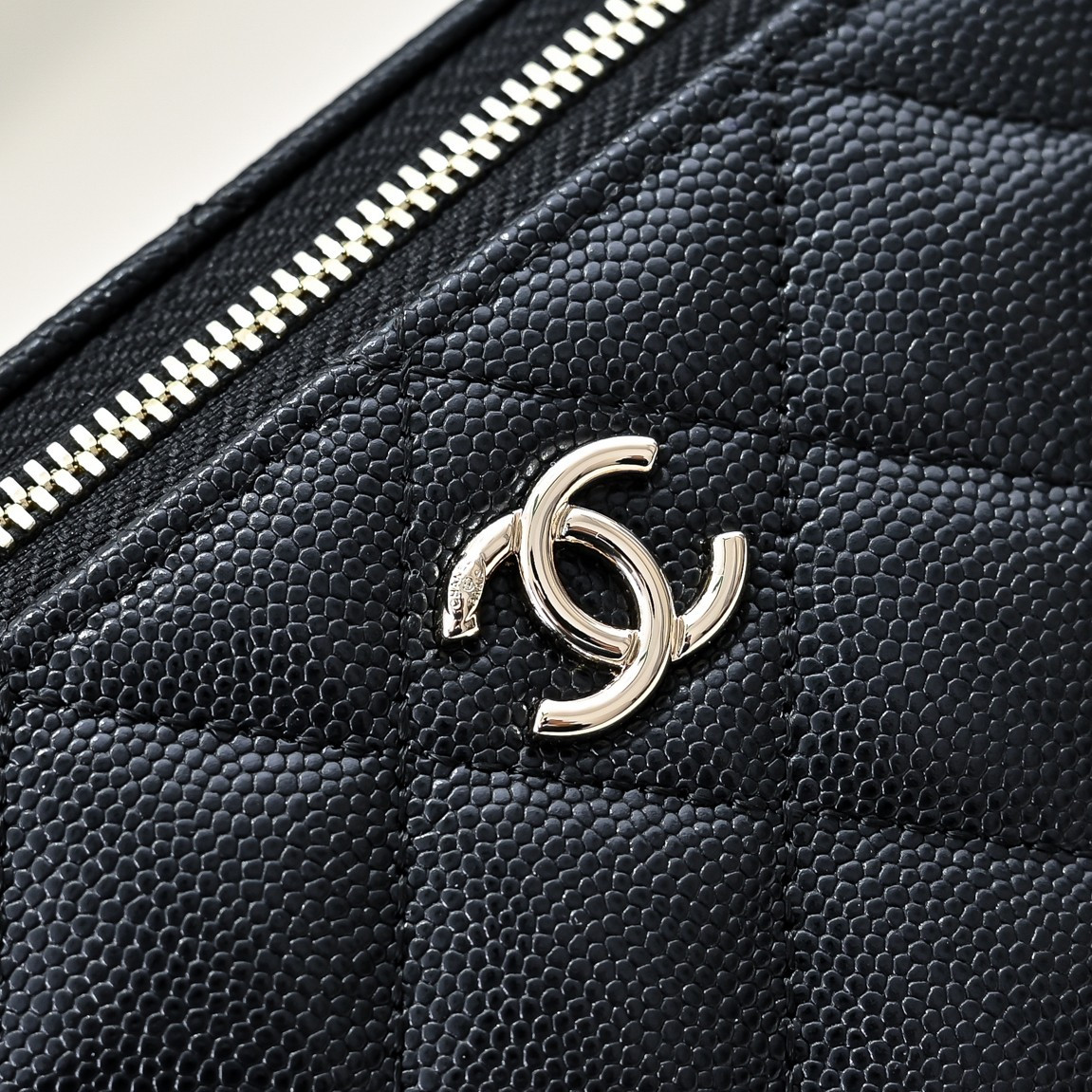 Chanel Clutch With Chain 10x16x8cm