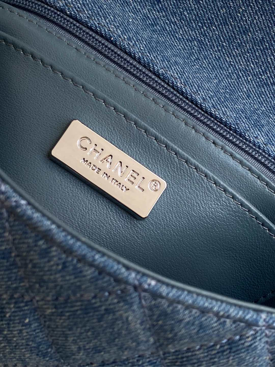 Chanel Mini CF vintage 20cm