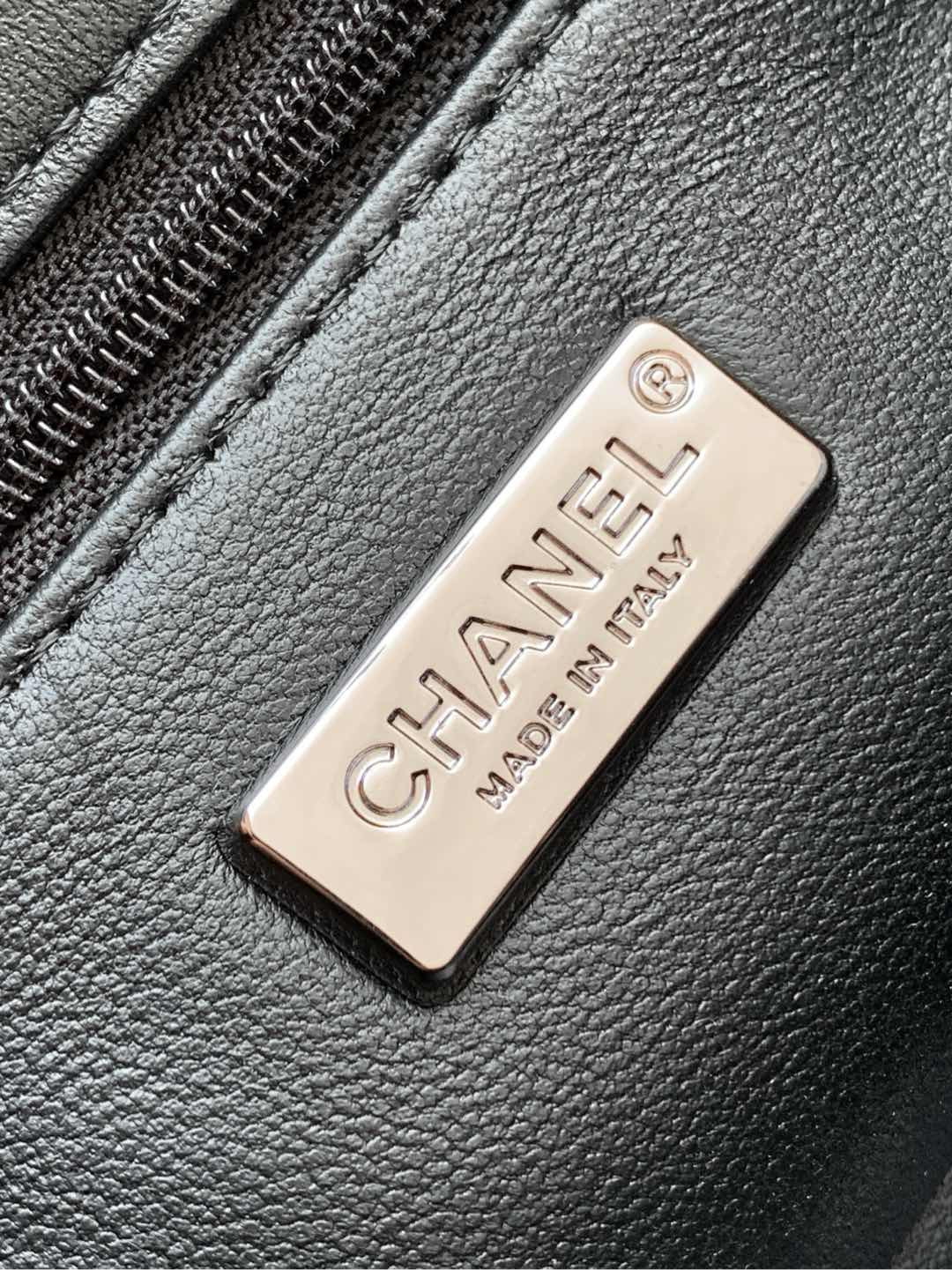 Chanel Flap Bag 14x21x8cm