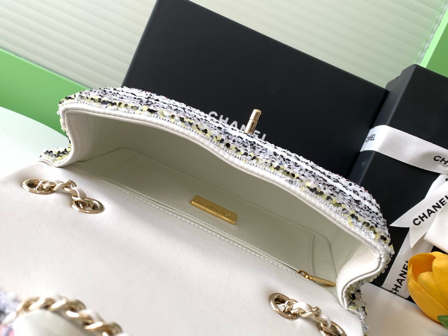 Chanel Flap Bag 14x21x8cm