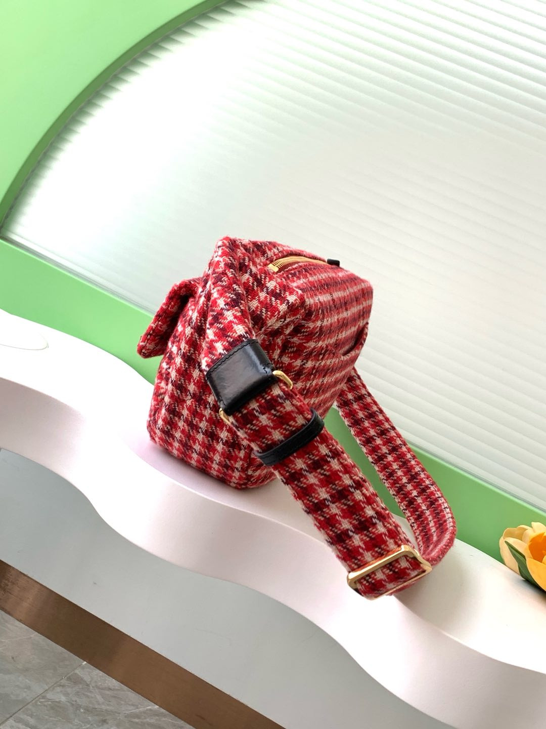 Chanel Large Hobo Bag 18x30x8cm