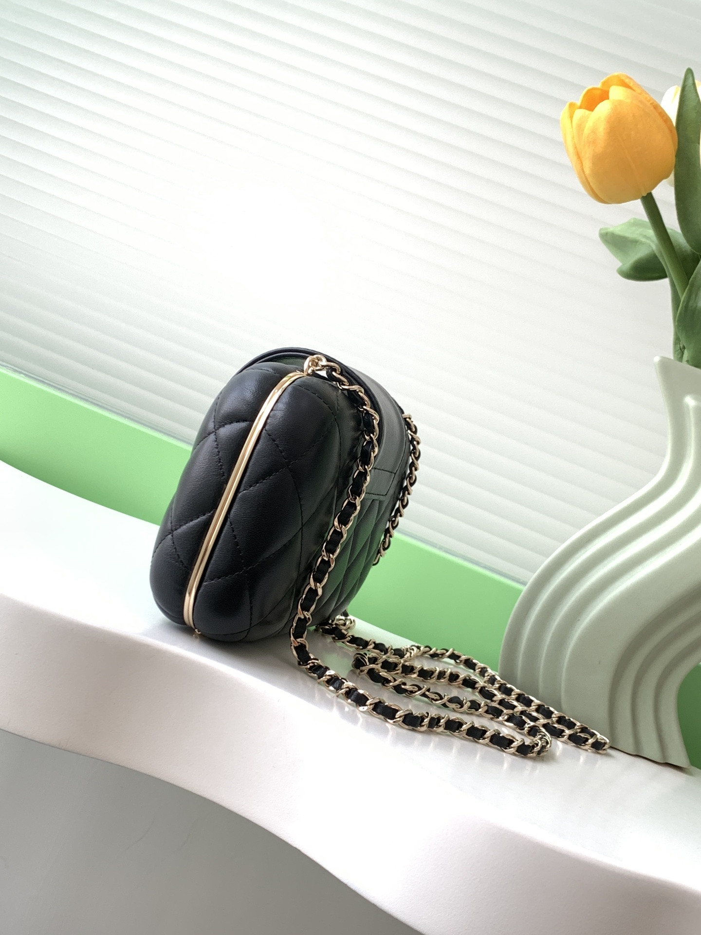 Chanel Clip Bag 13x18x5cm