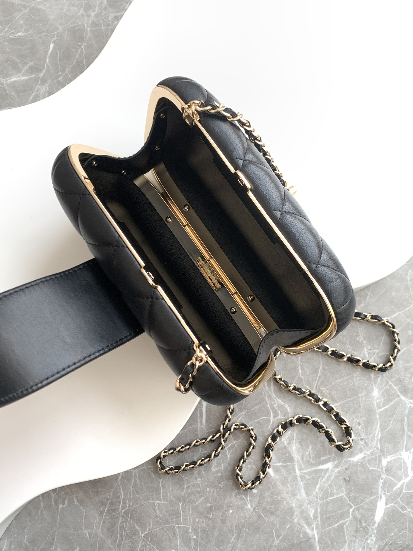 Chanel Clip Bag 13x18x5cm