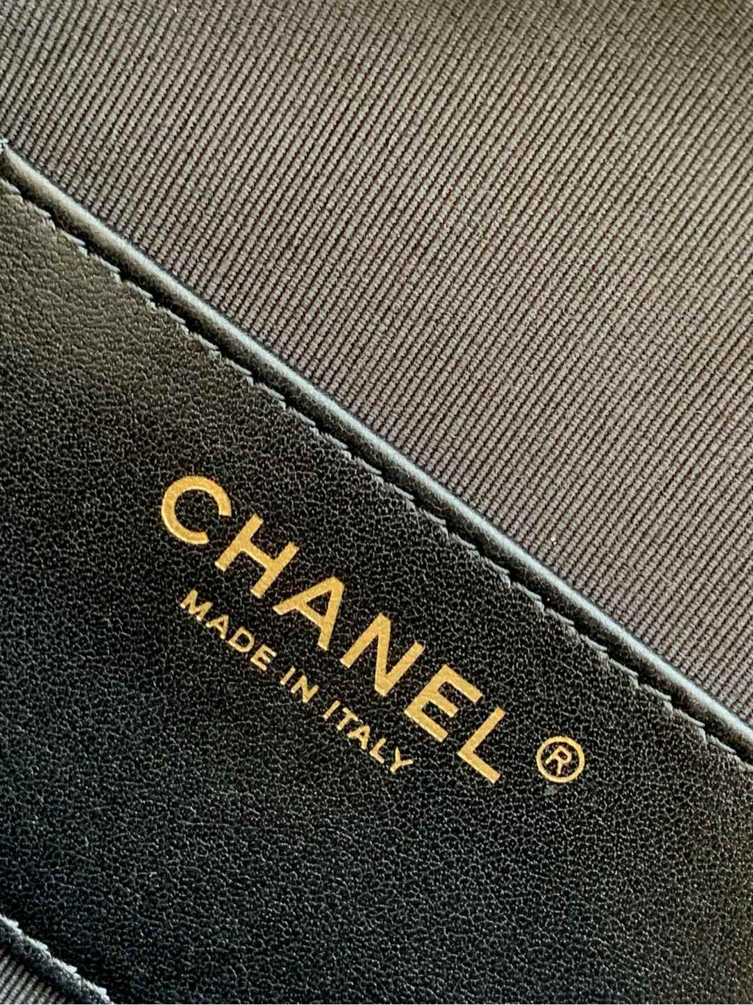 Chanel Bowling Bag 15x25x11cm