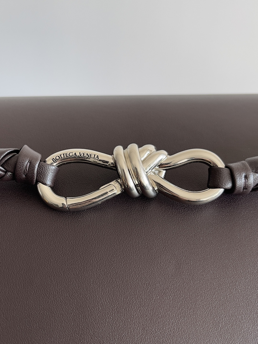 Bottega Veneta Medium Andiamo Messenger 37x26x13cm