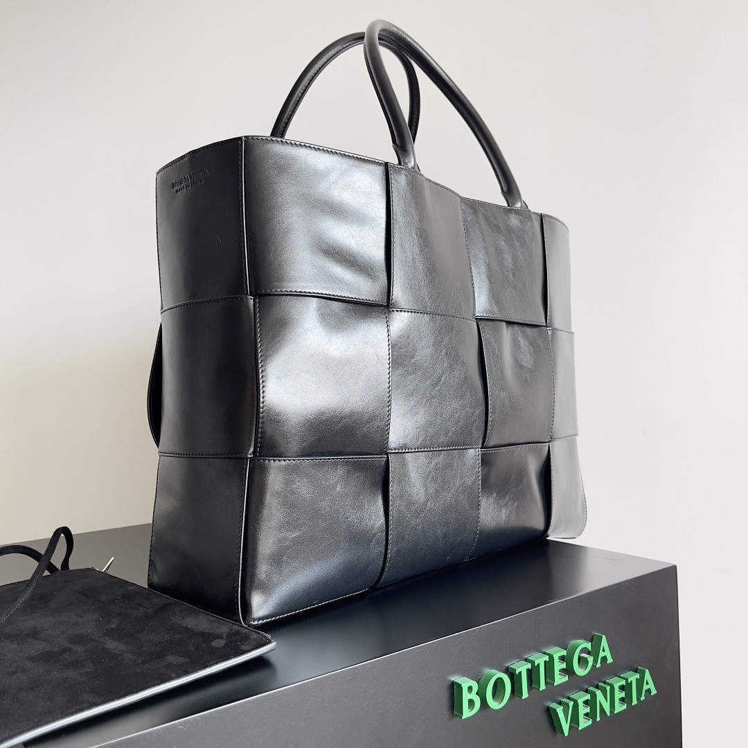 Bottega Veneta Large Arco Tote 46x34x11cm