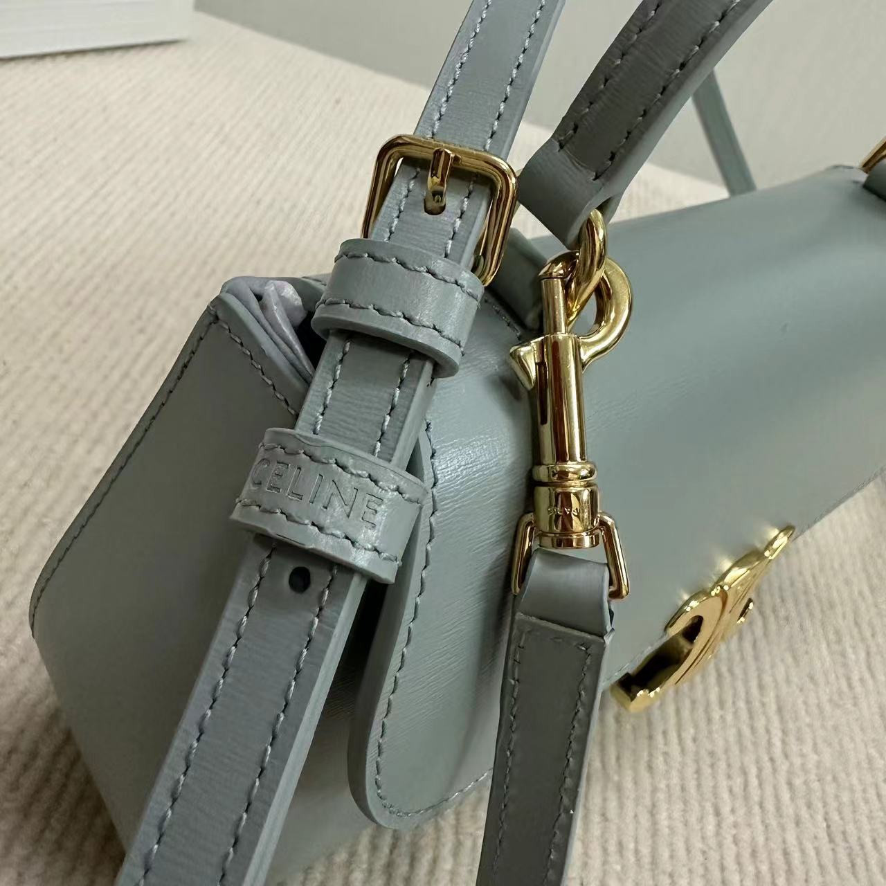 Celine TEEN CELINE LOLA IN shiny calfskin 20x11.5x5cm