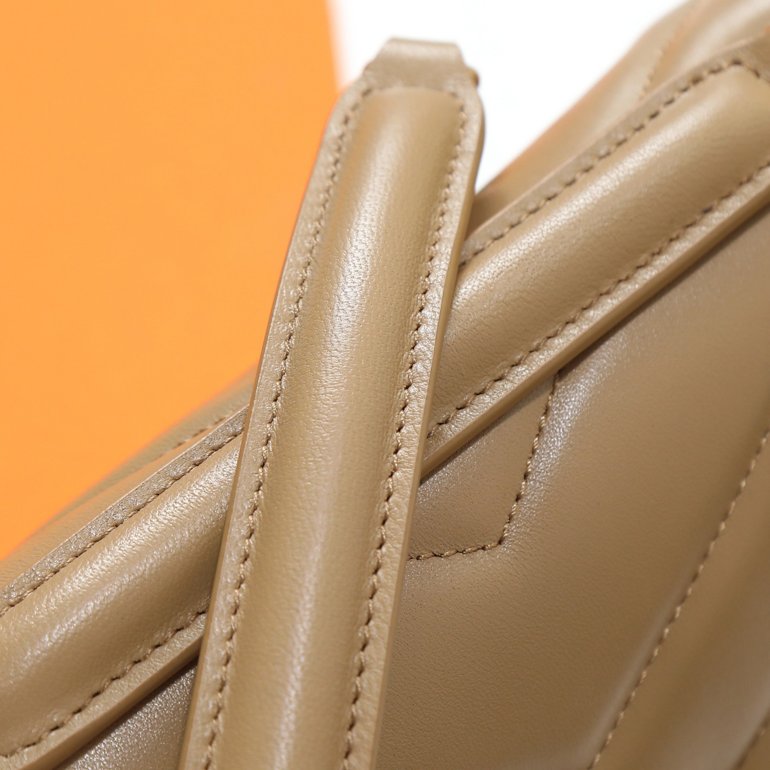 YSL LOULOU medium in MATELASSÉ lambskin 29x17x8cm