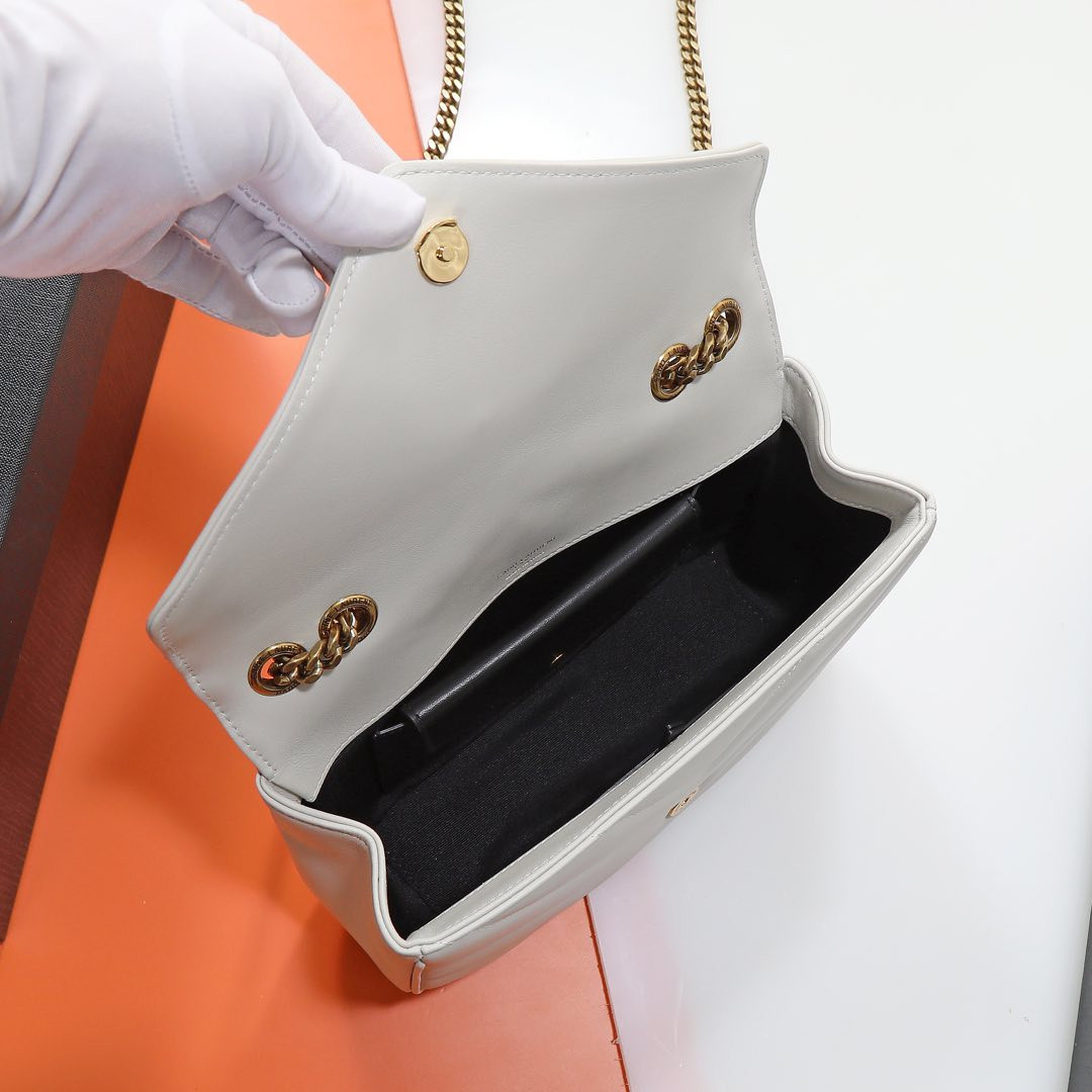 YSL LOULOU small in MATELASSÉ lambskin 24x14x6cm