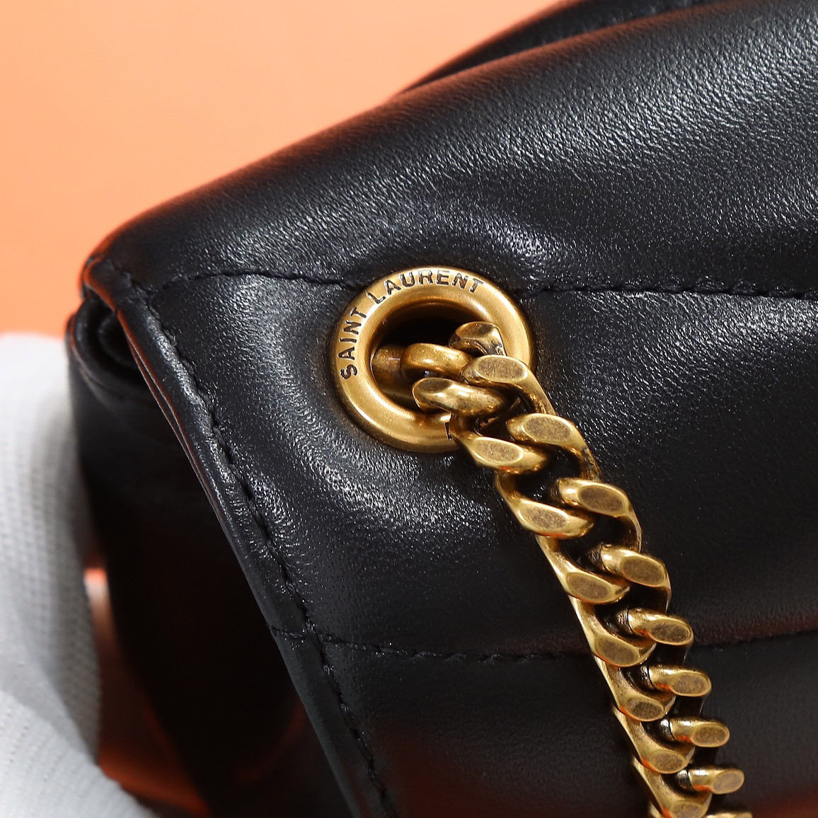 YSL LOULOU MINI in lambskin 20X12X5cm