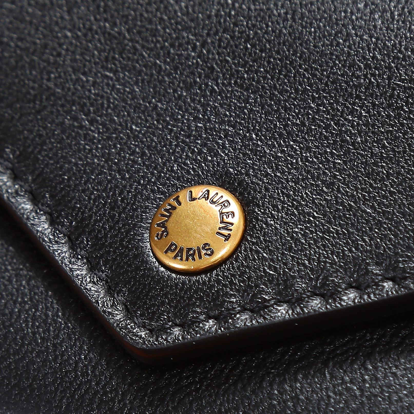 YSL LOULOU MINI in lambskin 20X12X5cm