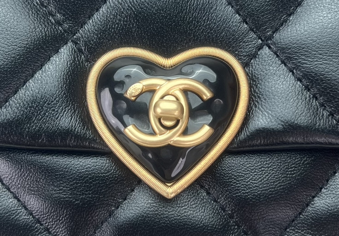 Chanel FLAP HANDBAG CF 21x14x6cm