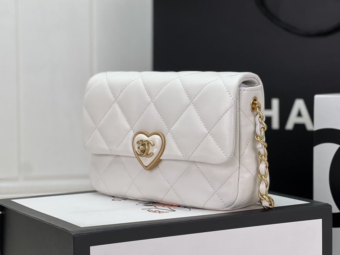 Chanel FLAP HANDBAG CF 21x14x6cm