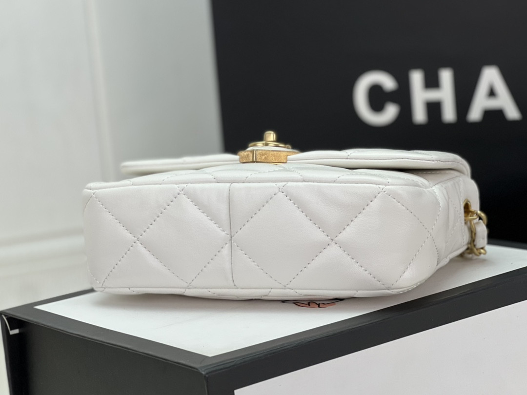 Chanel FLAP HANDBAG CF 21x14x6cm