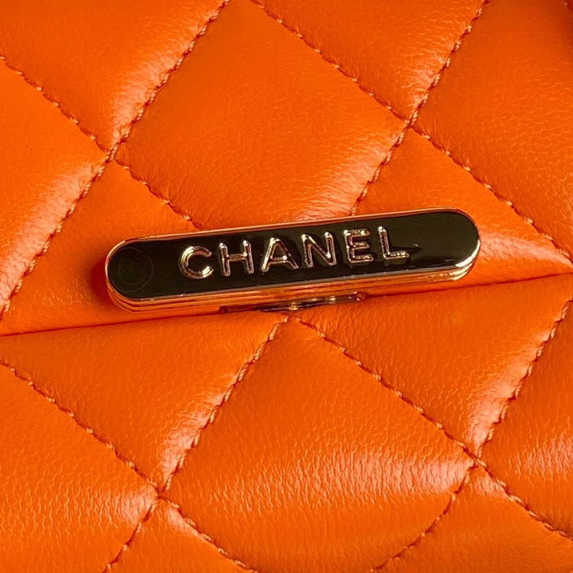 Chanel Box bag 15x22x7.5cm
