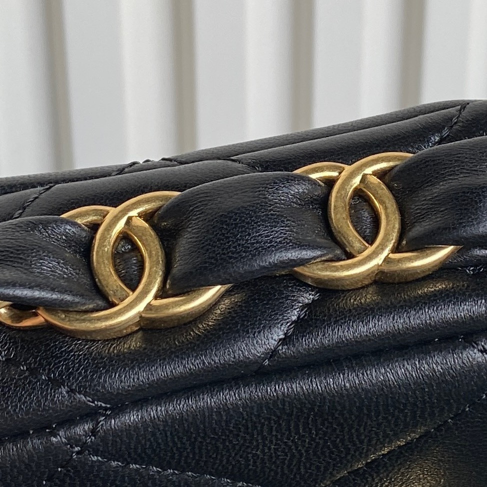 Chanel Mini Flap Bag 12×16×5cm