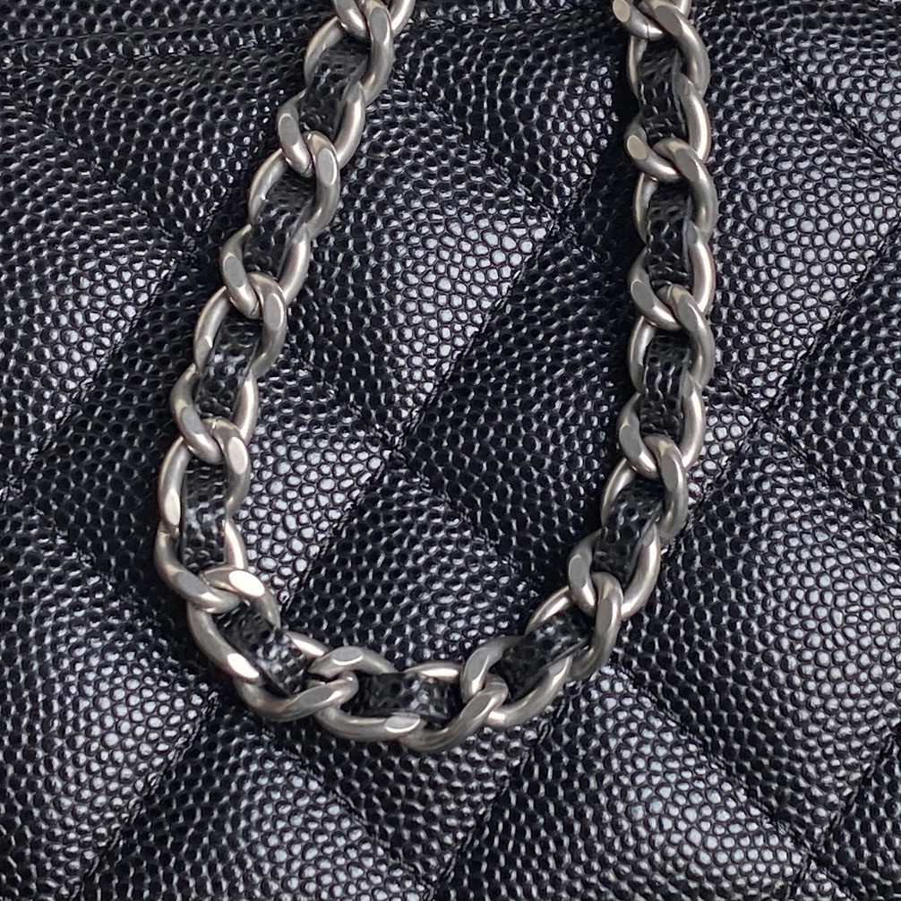 CHANEL with chain Handbag 14×18×3cm