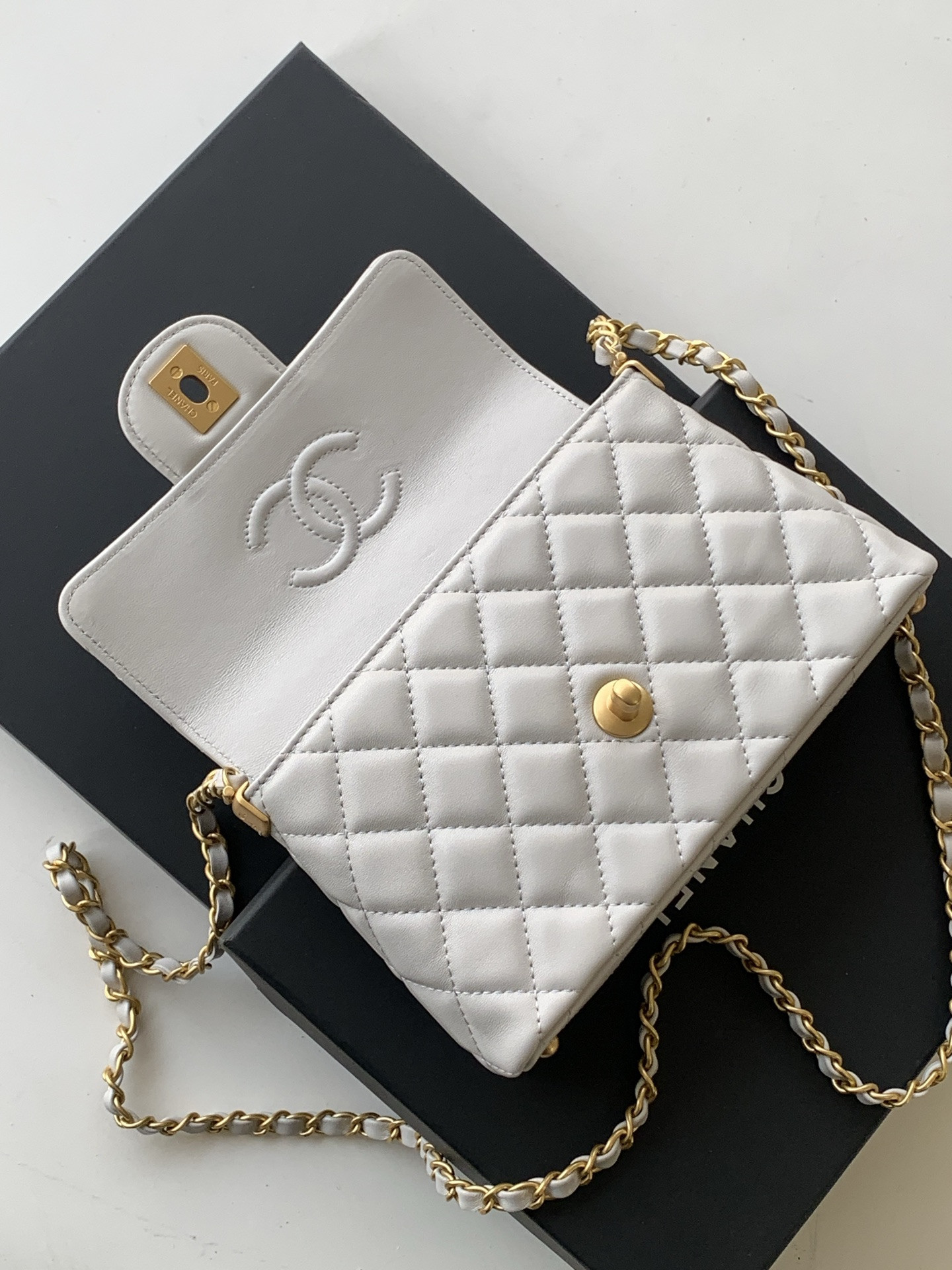 Chanel Small Top Handle Flap Bag AS5355 14x20x6cm