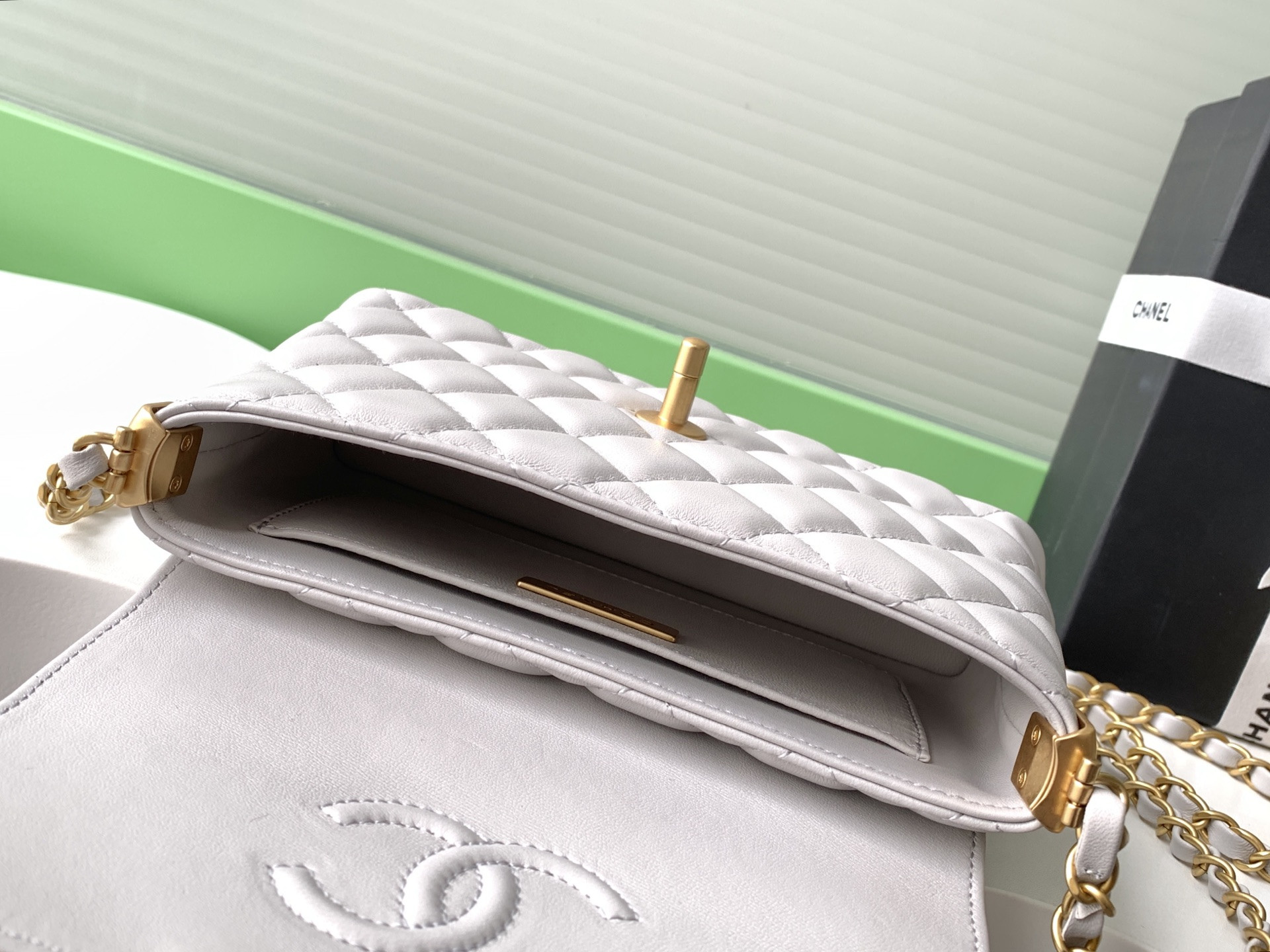 Chanel Small Top Handle Flap Bag AS5355 14x20x6cm