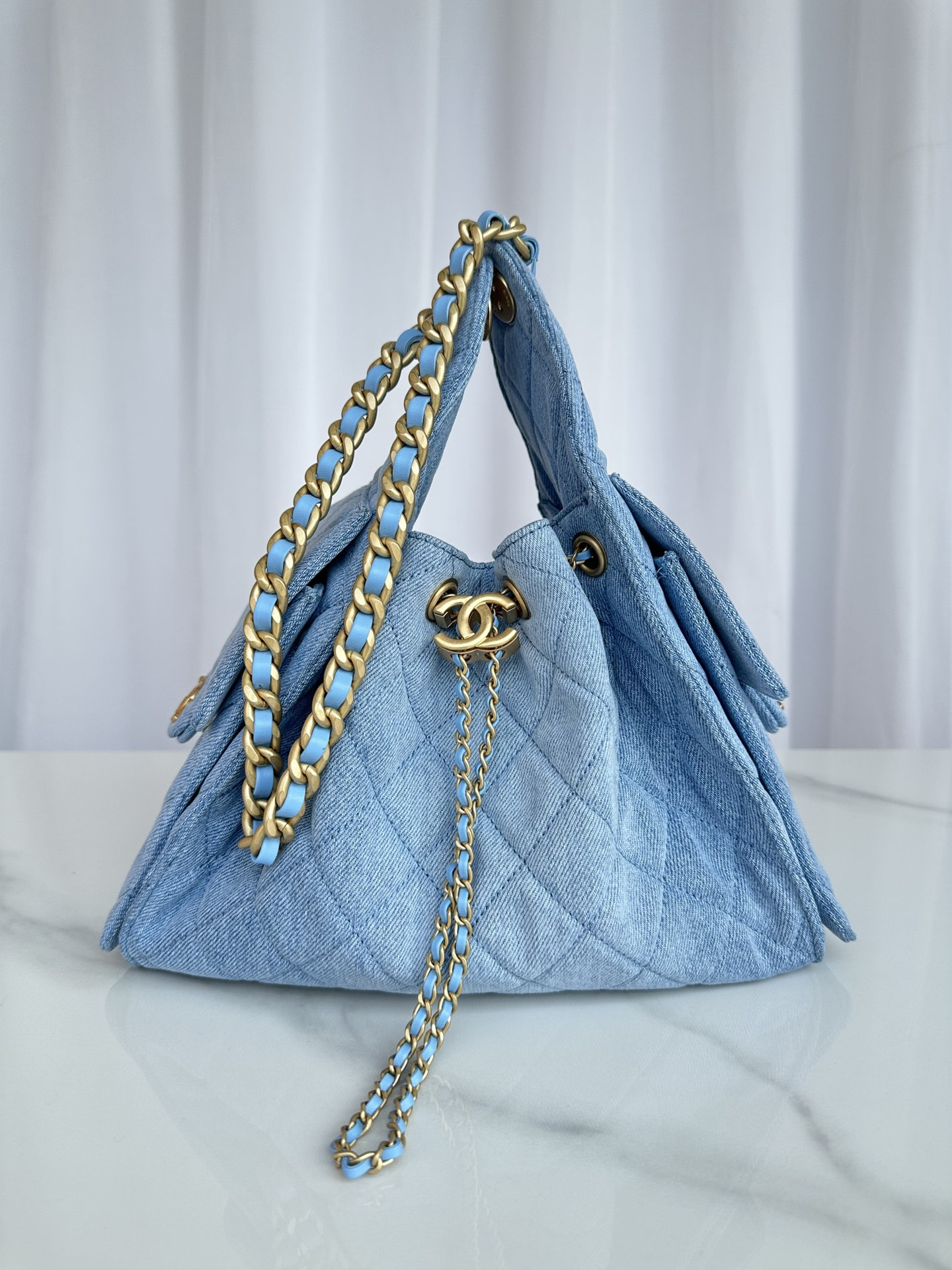 CHANEL 25 small Bucket Hobo handbag AS5293 30x26x14cm