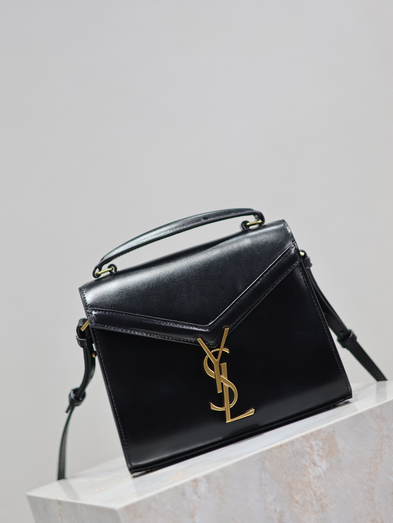 YSL cassandra mini top handle bag 20x16x7.5cm