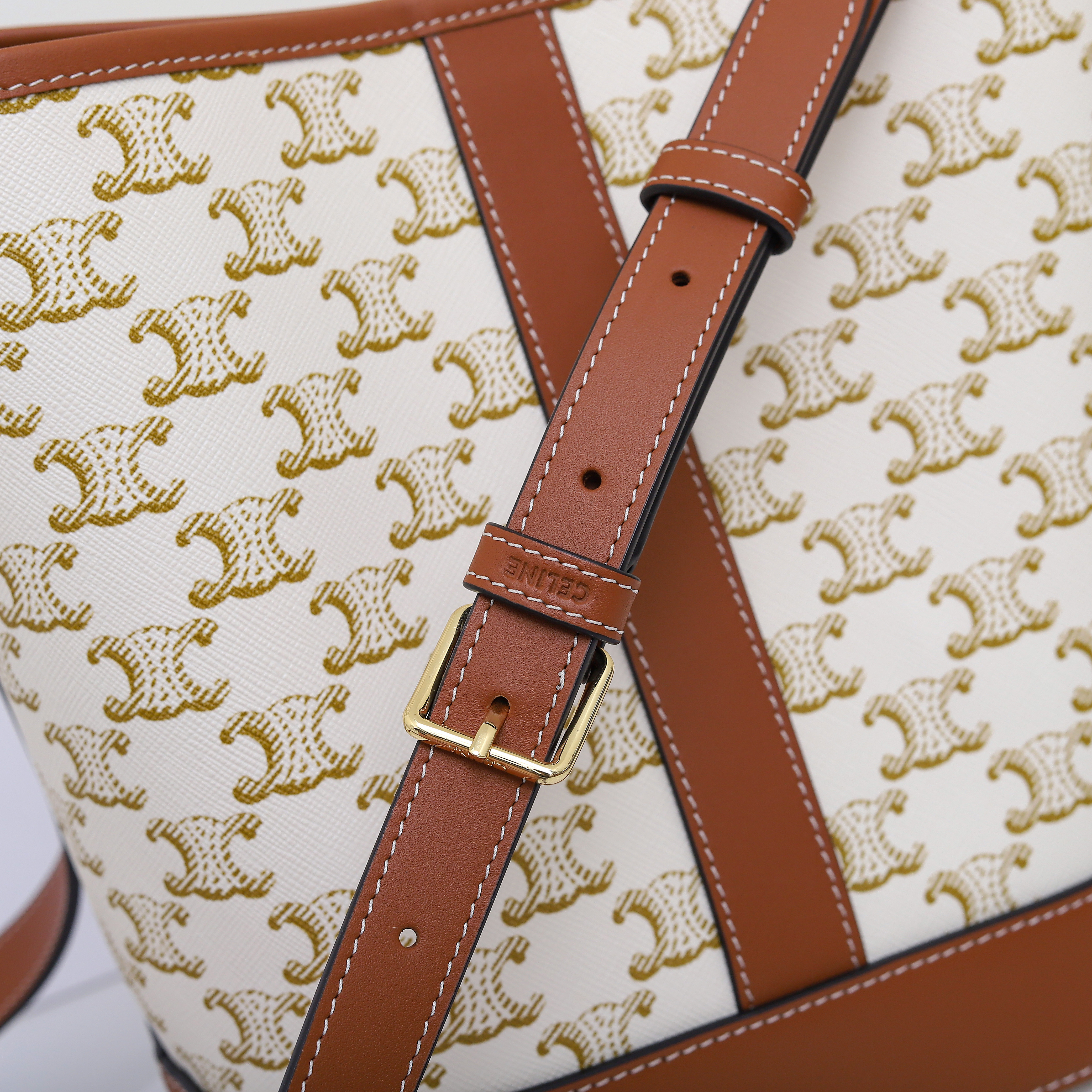 CELINE SMALL BUCKET IN TRIOMPHE CANVAS AND CALFSKIN 191442 30x22x13cm