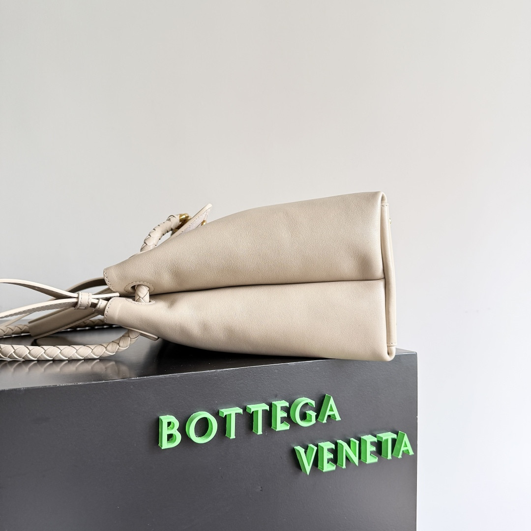 Bottega Veneta Medium Ciao Ciao 34x26x15cm