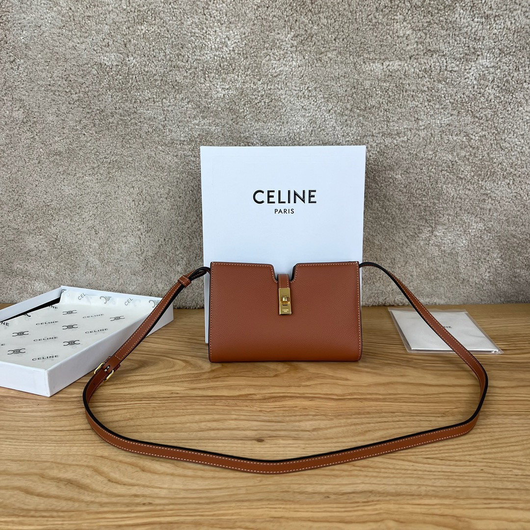 Celine 16 STRAP POCHETTE in IN SUPPLE GRAINED CALFSKIN 18.5 x 12 x 3 cm
