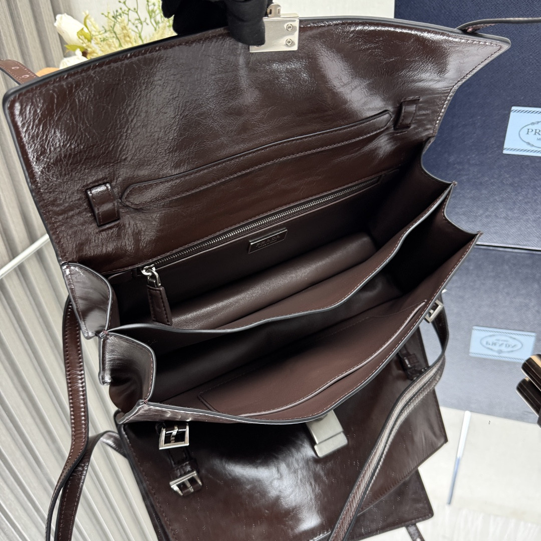 Prada Medium Leather Handbag 32x16.5x10cm