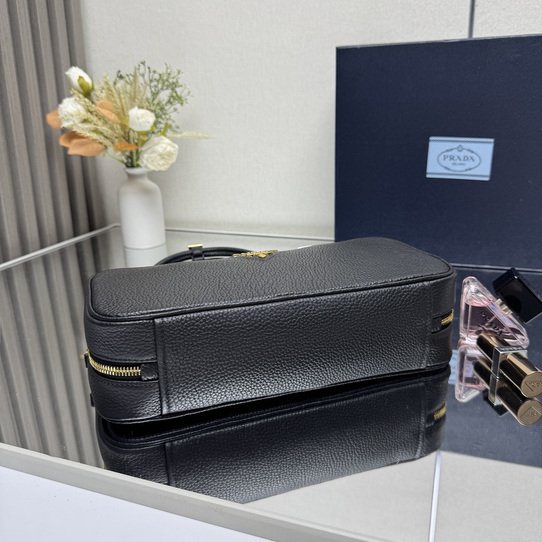 Prada Medium top handle bag in Vitello Dino soft leather 13x28x8cm