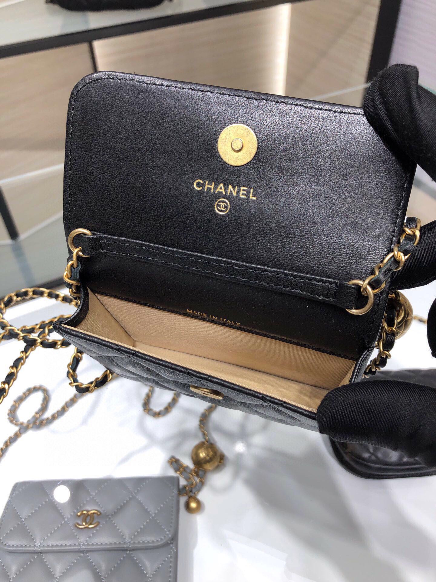 Chanel 20S FLAP HANDBAG AP1465 12x9cm