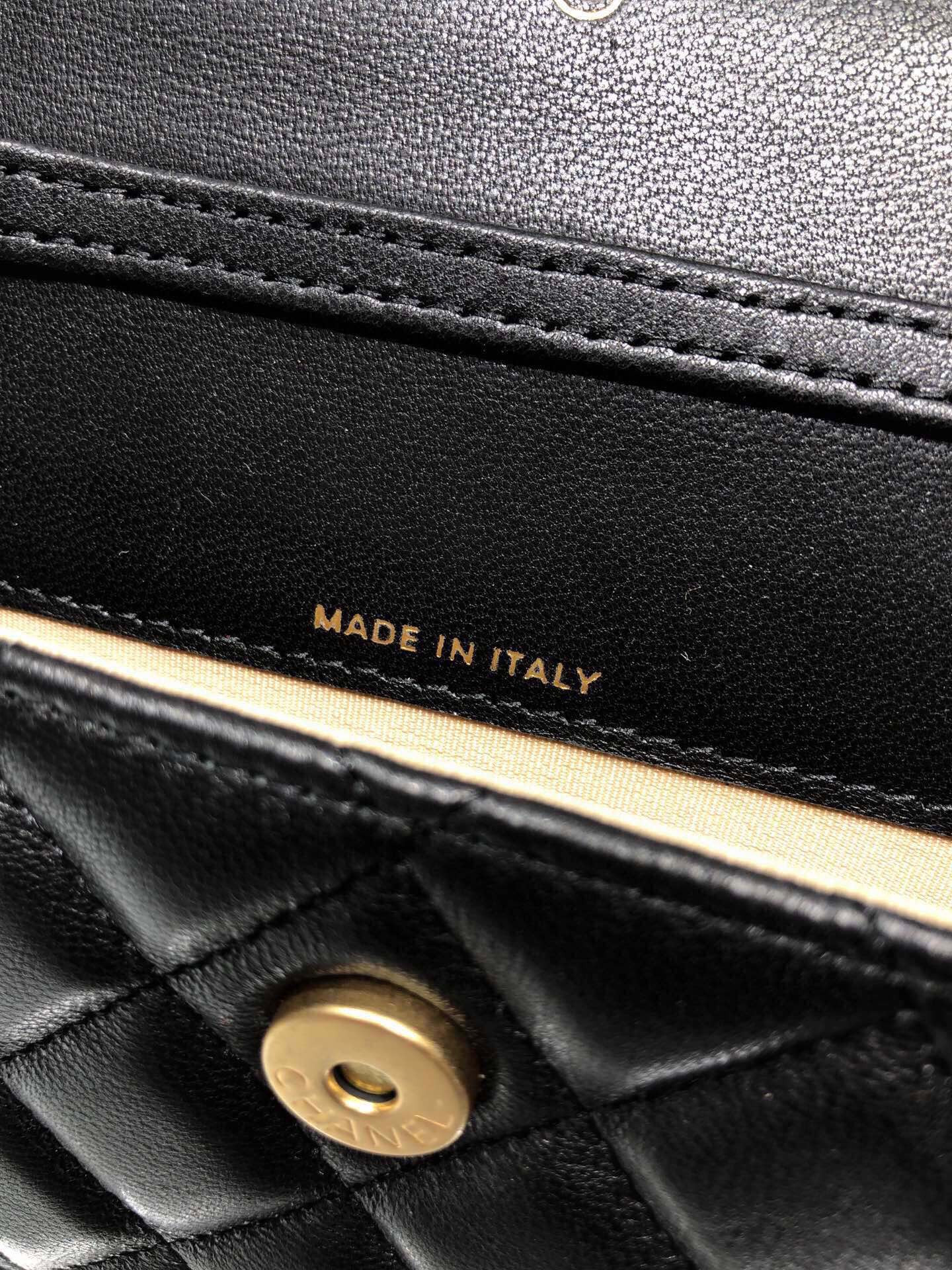 Chanel 20S FLAP HANDBAG AP1465 12x9cm