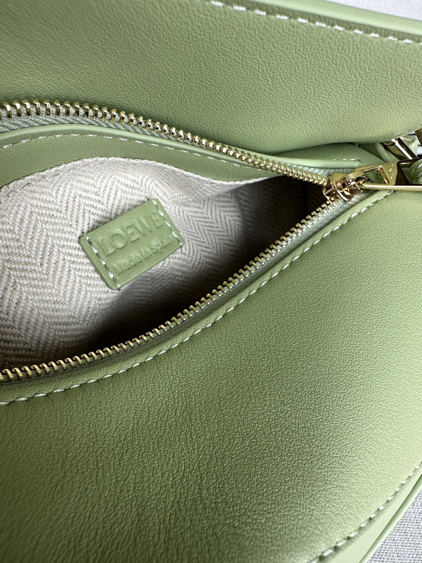 Loewe Mini Classic Puzzle Bag in Calfskin 18x12.5x8cm