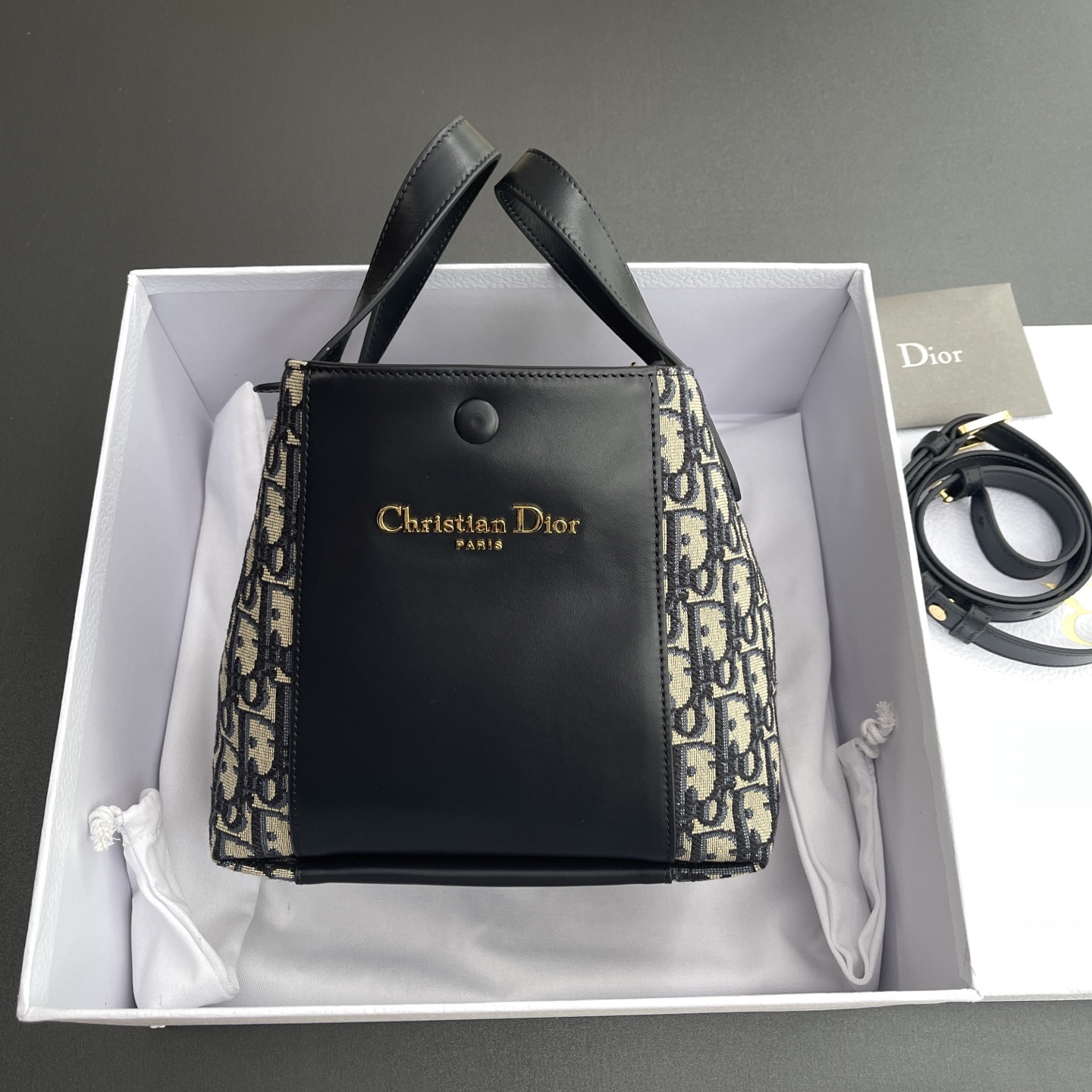 Dior Small Signature Bucket Bag 21x19x11cm