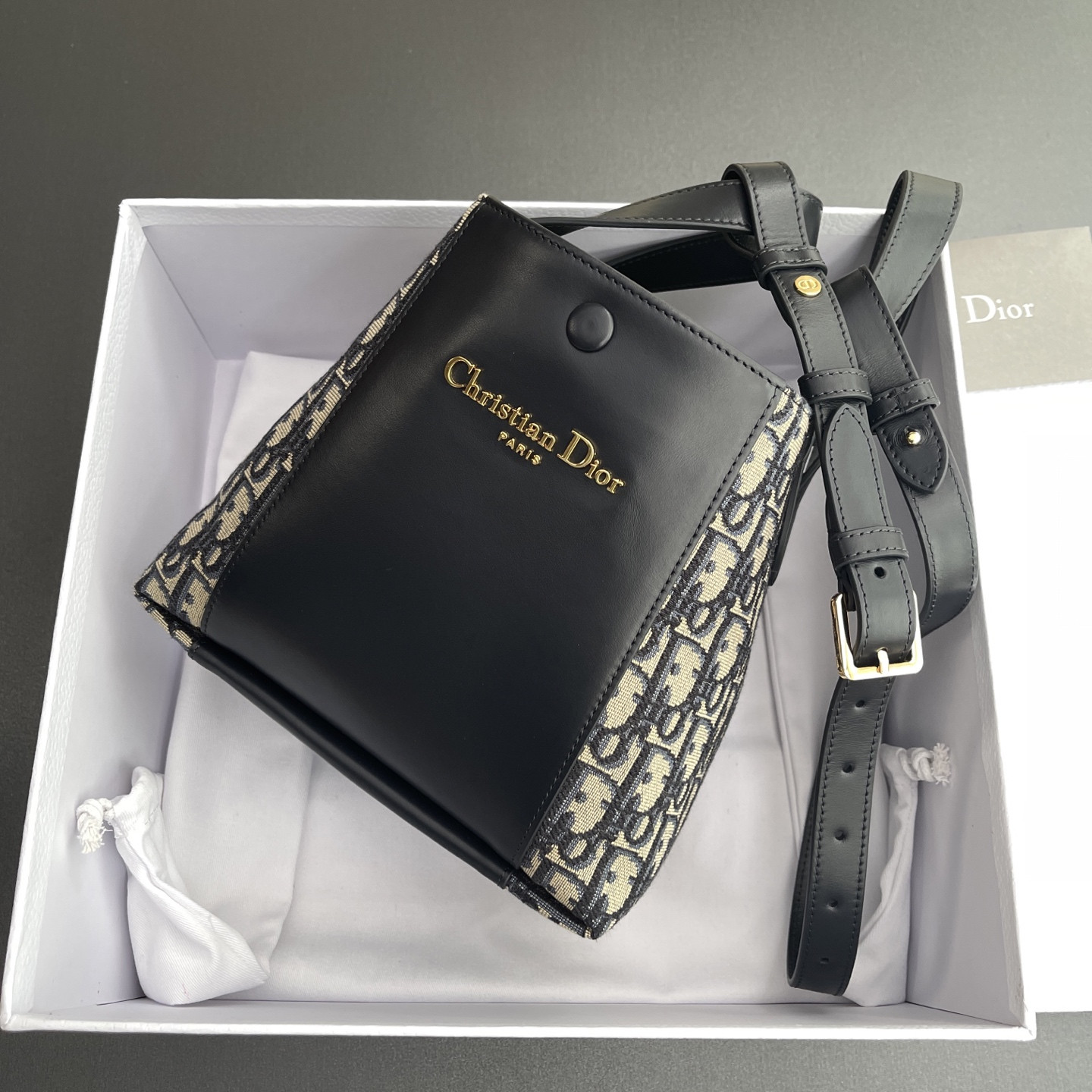 Dior Small Signature Bucket Bag 21x19x11cm