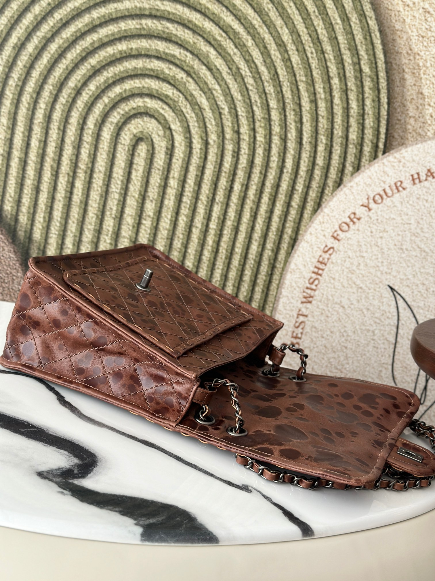 Chanel Vintage Flap tofu bag 26x11x23cm