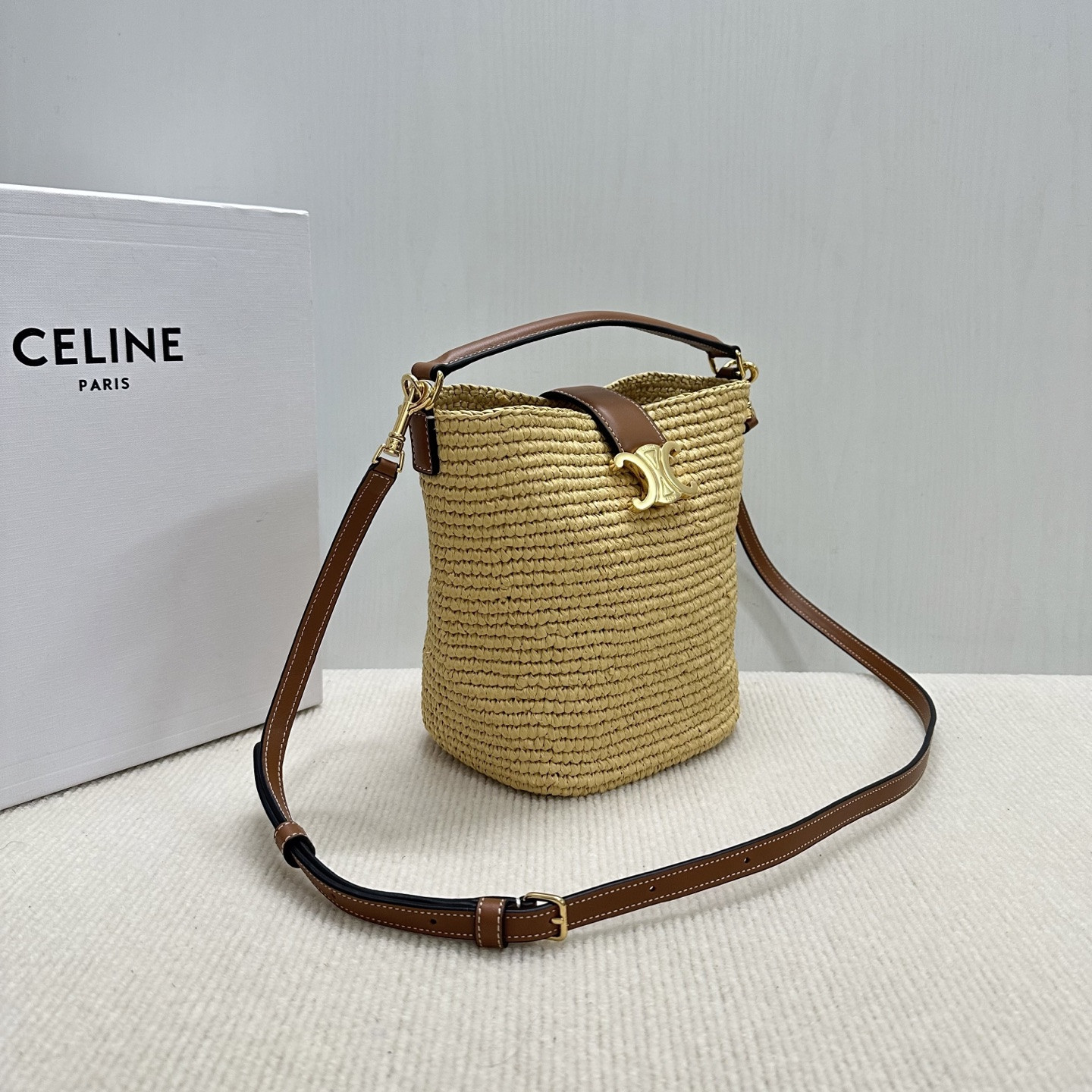 Celine MINI BUCKET LOUISE IN RAFFIA 13.5x16x10cm
