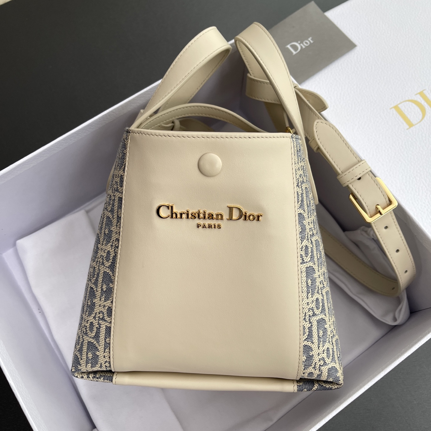 Dior Small Signature Bucket Bag 21x19x11cm