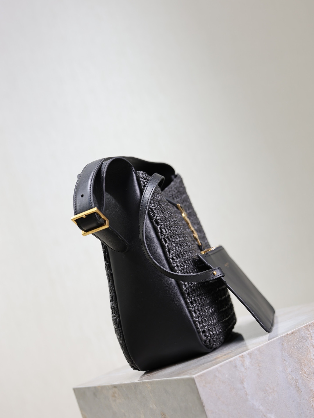 YSL LE 5 À 7 Soft Small (Raffia/Leather) 22x22x7-9cm